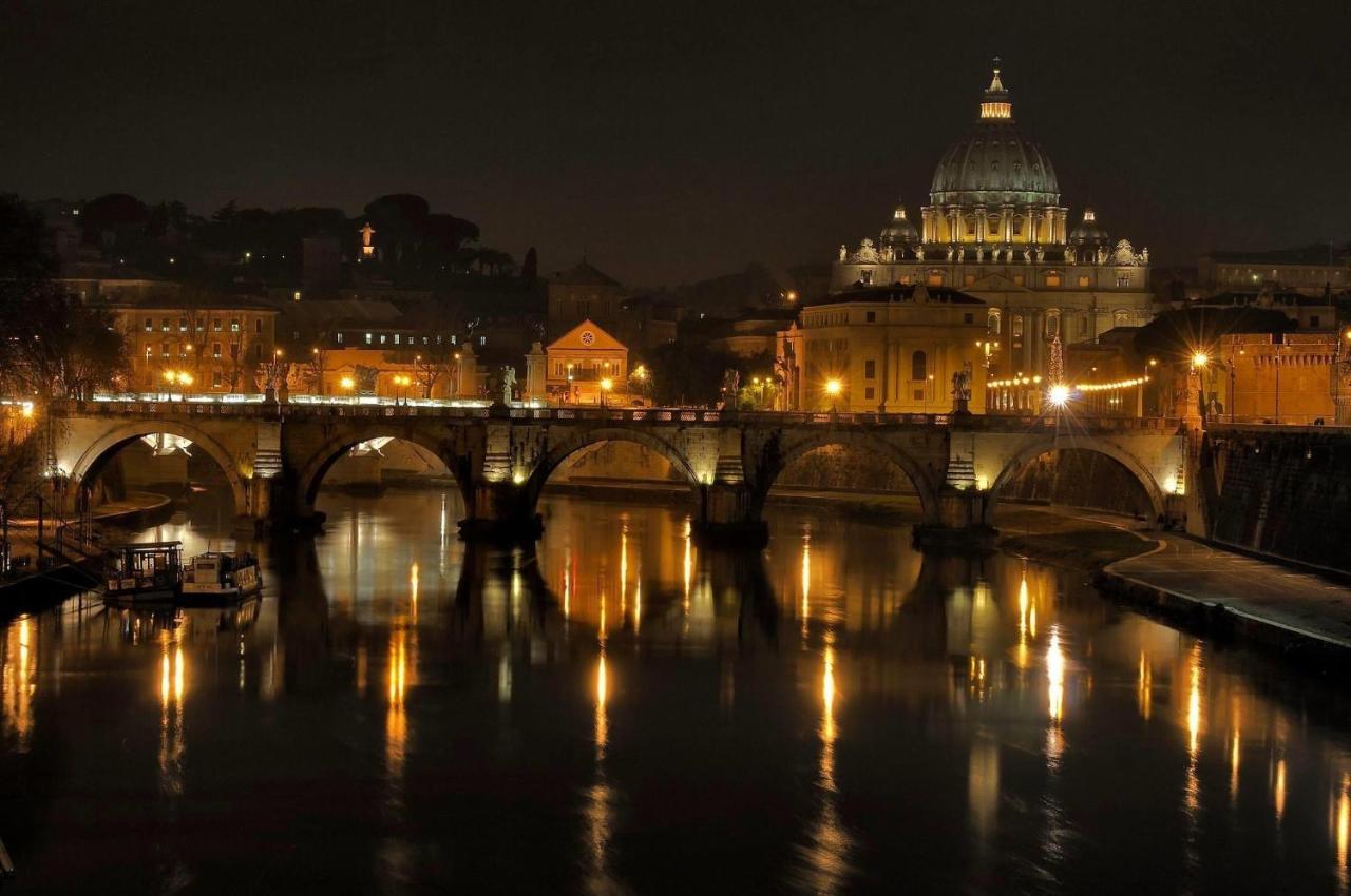 4 Vatican Rooms — Foto 1